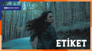 Etiket előzetes
