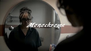 Monochrome előzetes
