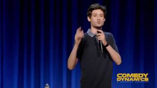 Adam Newman: Fuzzies előzetes
