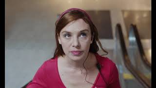 Jeune femme előzetes